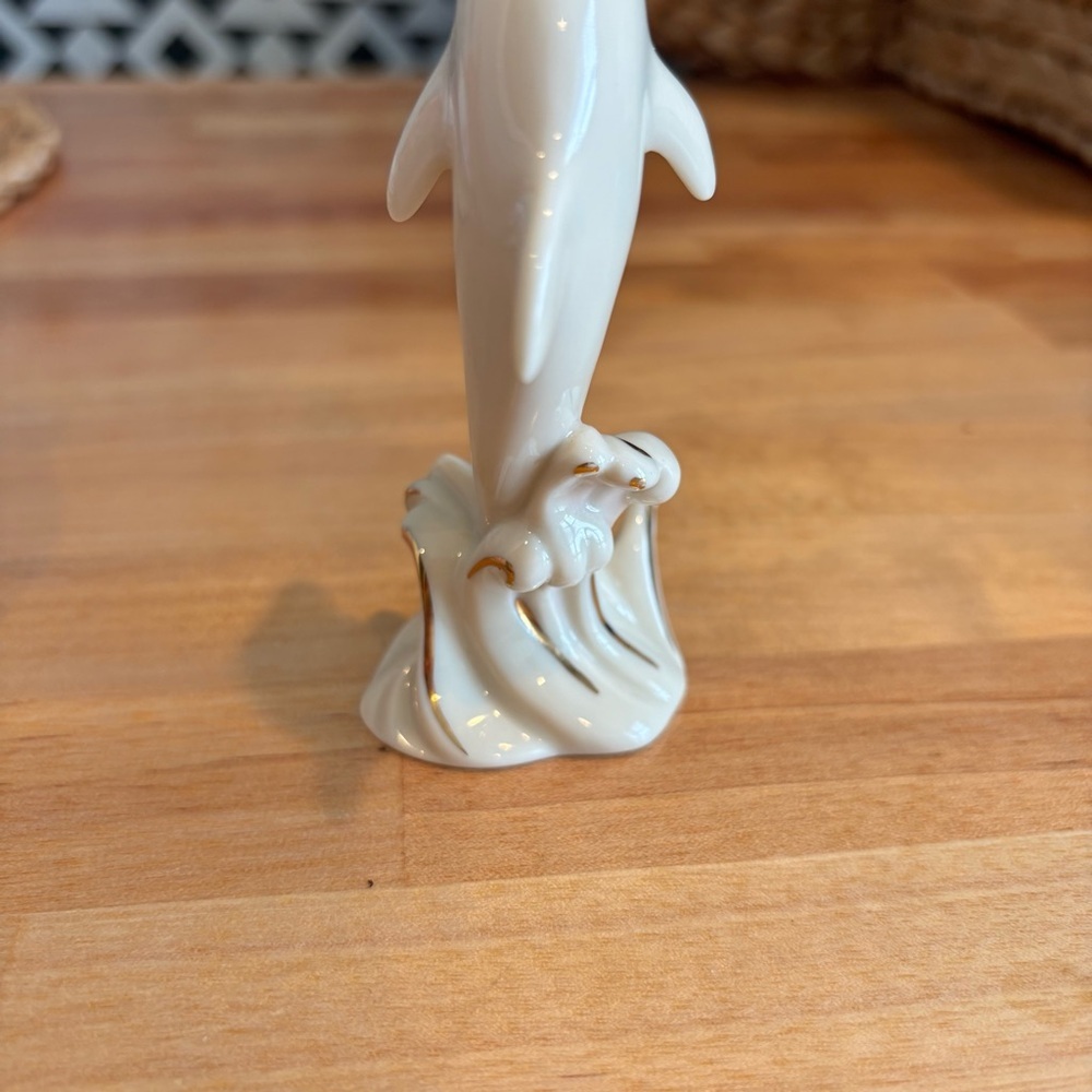 Lenox Vintage Porcelain Dolphin on Waves Figurine Gold Trim Detail Statue - Picture 5 of 8